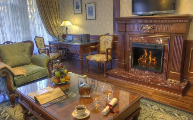 Frederic Koklen Boutique Hotel