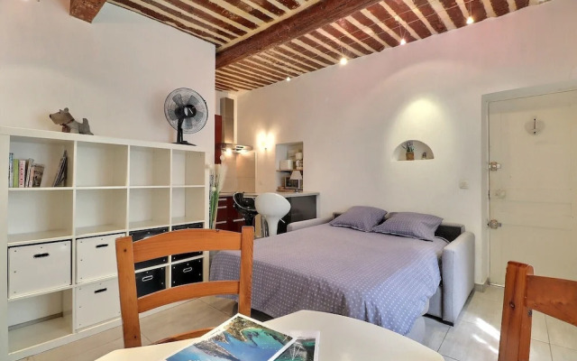 L'Escapade Cassidaine