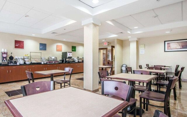 Comfort Inn & Suites Atoka-Millington