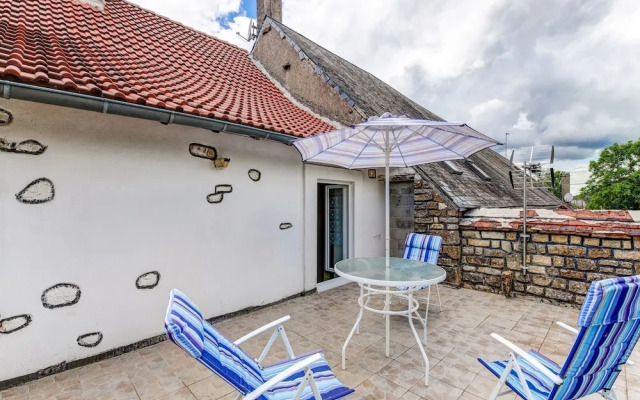 Traditional Holiday Home in Brinon sur Beuvron
