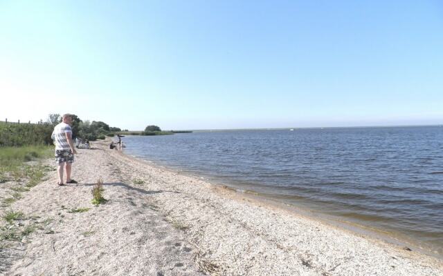 6 Pers House Marijke With Winter Garden and Direct Access to the Lauwersmeer