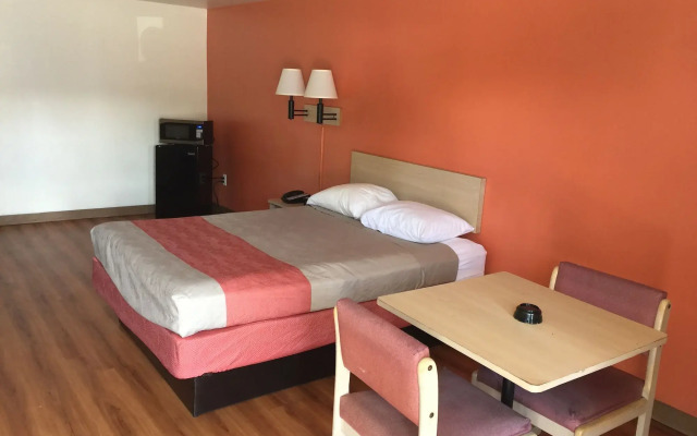 Motel 6 Raleigh, NC - Cary