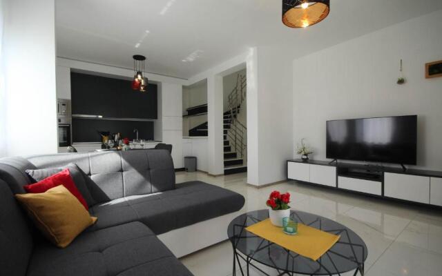 Villa Essenza Vita 650 meters from the beach