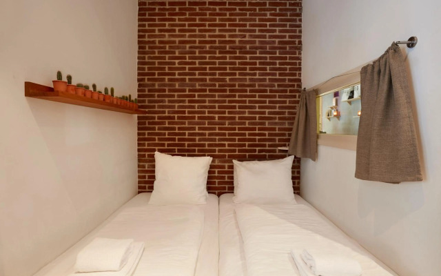 Hotel Not Hotel Amsterdam