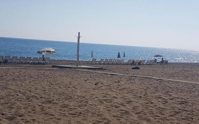 Triblex Villa I Private Beach I Walking Distance to the Sea 300 meters