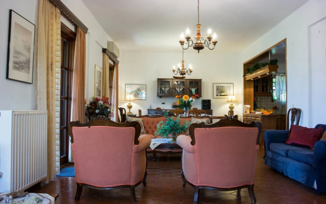 Alexandra Villa Stalos