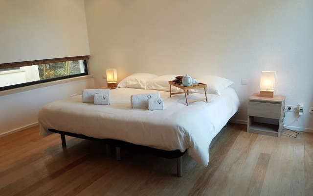 Aroeira Paradise Villa by Host-Point
