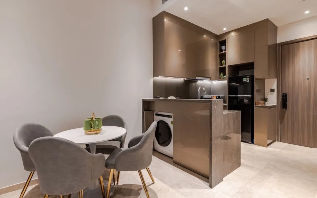 Le Places The Luxury MarQ Saigon Apartment