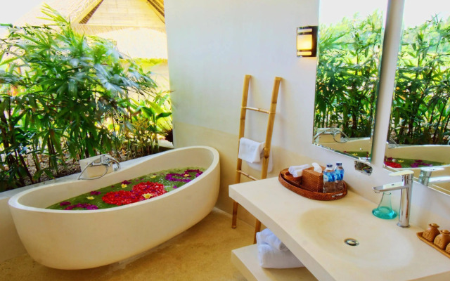 Floating Leaf Eco-Luxury Retreat
