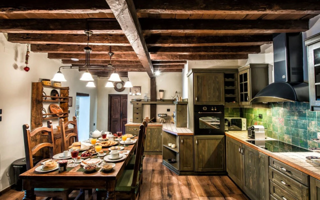 Lemuria Manor, Wine Dark Sea Villas
