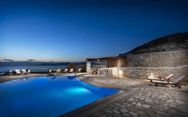 Mykopetra Villas