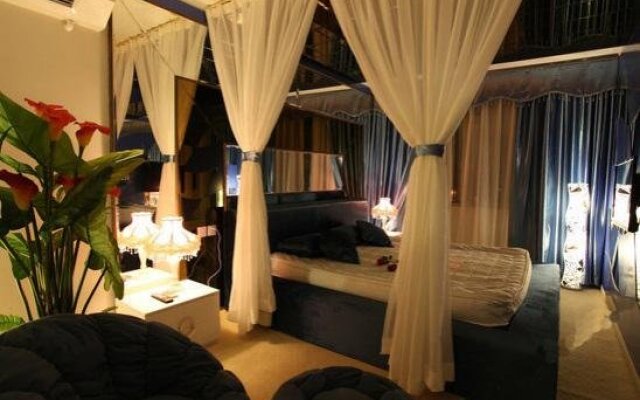 Love Hotel