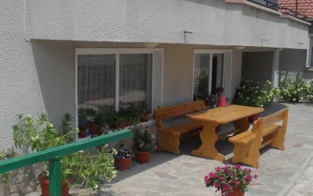 Panayotovi Guest House