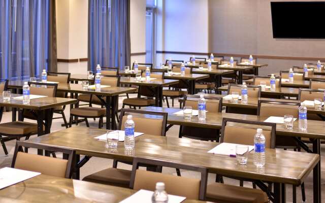 Hyatt Place Garden City