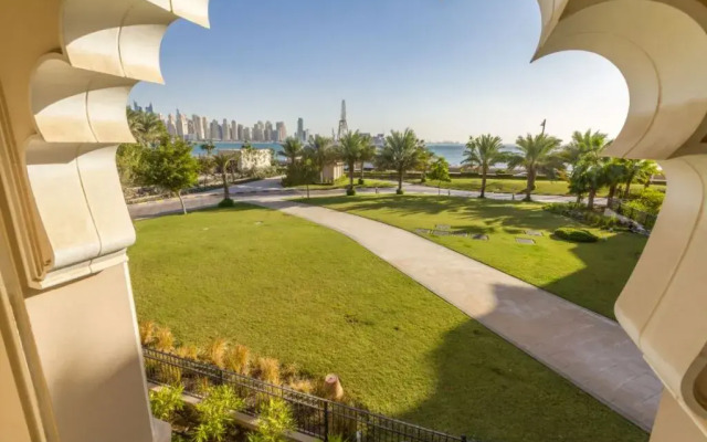Grandeur Residences