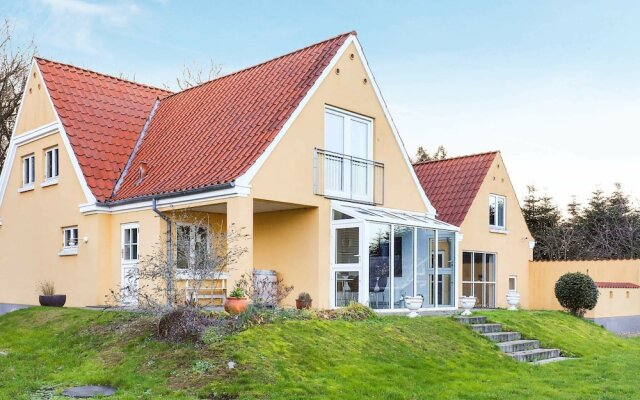 Gorgeous Holiday Home in Syddanmark Near Sea