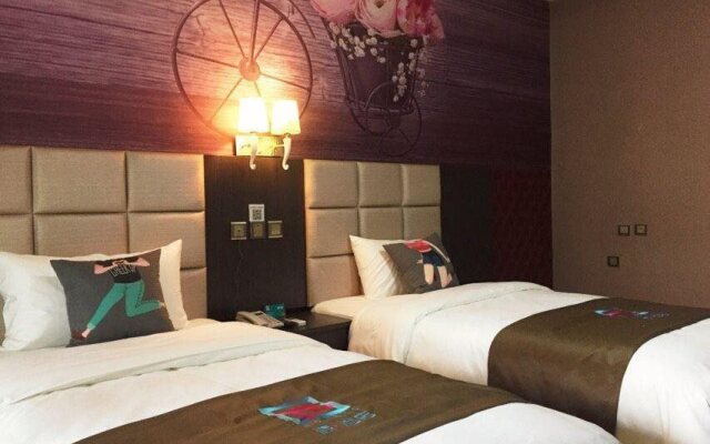 Pai Hotel Kaifeng Henan Univeristy Aquarium