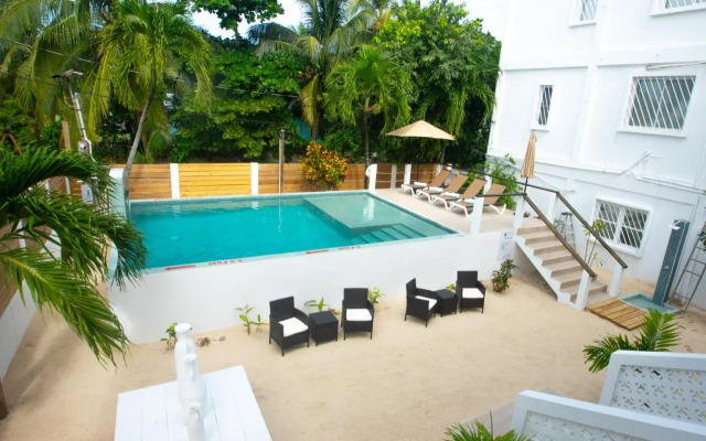 Kokomo Beach Suites