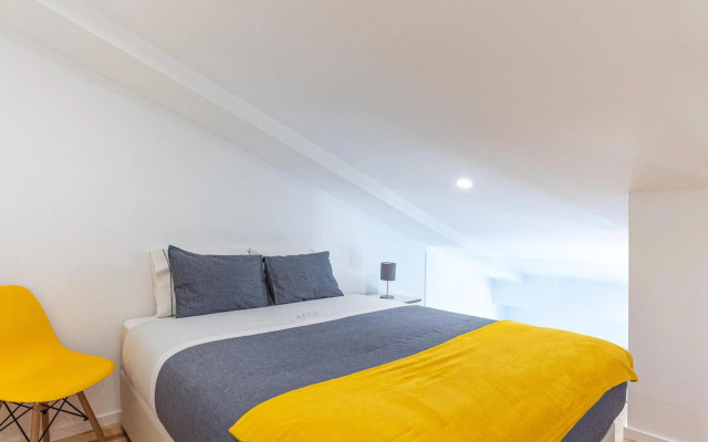 Alvaro's Charming Loft by MP