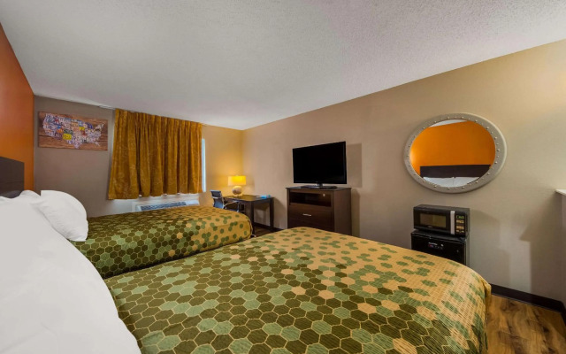 Econo Lodge San Antonio near SeaWorld - Medical Center