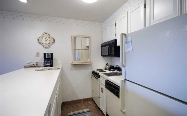 West Condominiums - W3204