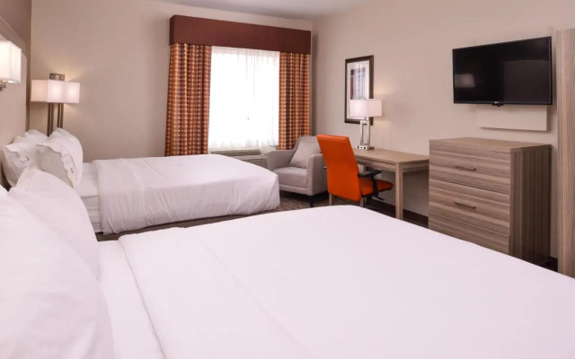 Holiday Inn Express & Suites Williams