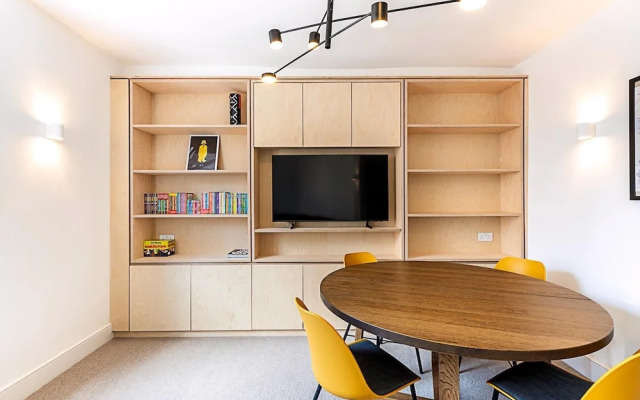 Stylish East London Flat Near Spitalfields Market