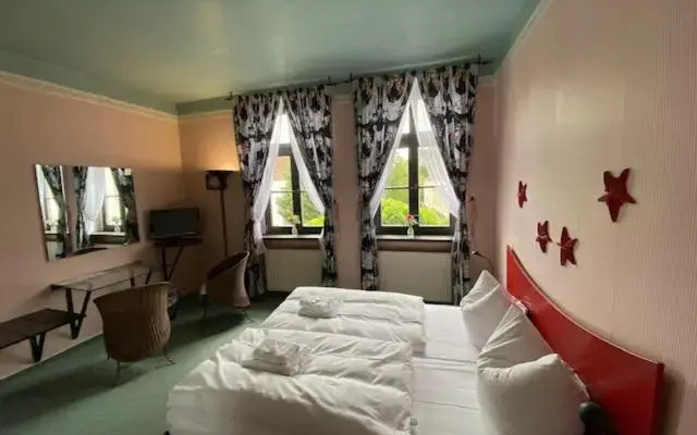 Hotel-Sternthaler /Rathauseck