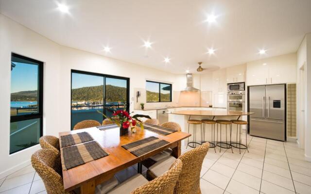 Portside Whitsunday Luxury Holiday Apartments