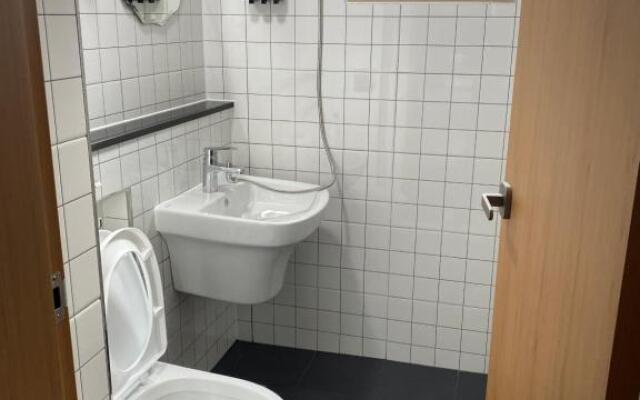 38th Street Guesthouse