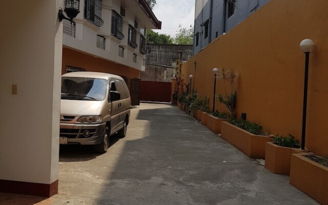 Unit 8 4BR Zara Myshka Apartelle
