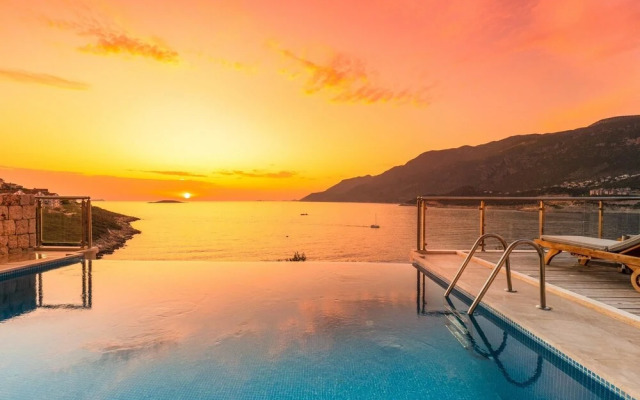 Lighthouse Loft Gunbatimi