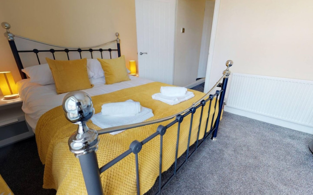 Spacious 3BR Westminster Stay