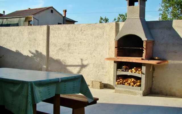 Pave Apartment
