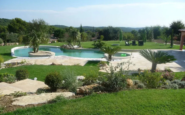 HAVRE DE PAIX" 5 étoiles Prestige jacuzzi, hammam, sauna, PISCINE chauffée Mougins Cannes Grasse