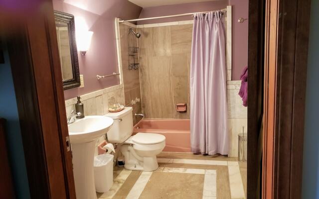 Graham-Carroll House Bed & Breakfast