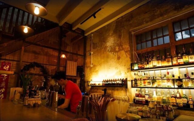 Dé Cafe & Rest House - Hostel