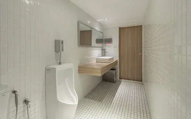 Local Backpacker Hostel