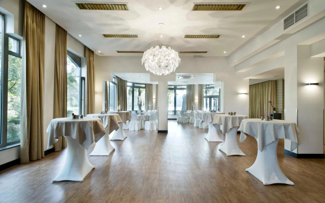 M Hotel - Different Hotels