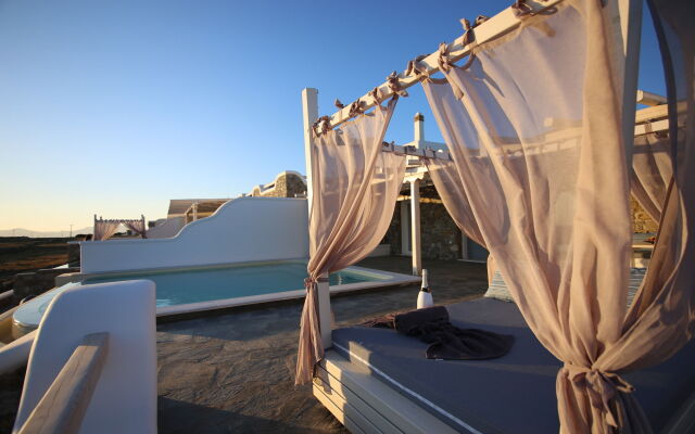 Villa Evi & Suites