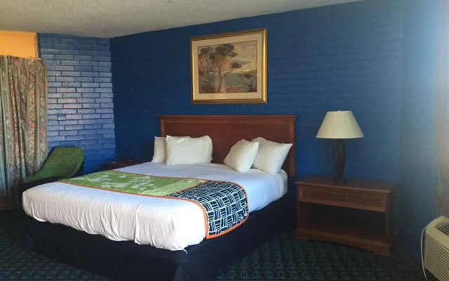 Trade Winds Inn Clinton