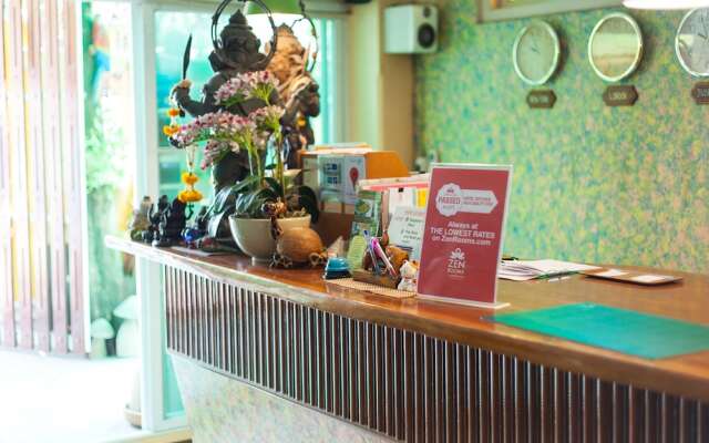 ZEN Rooms Samsen 3