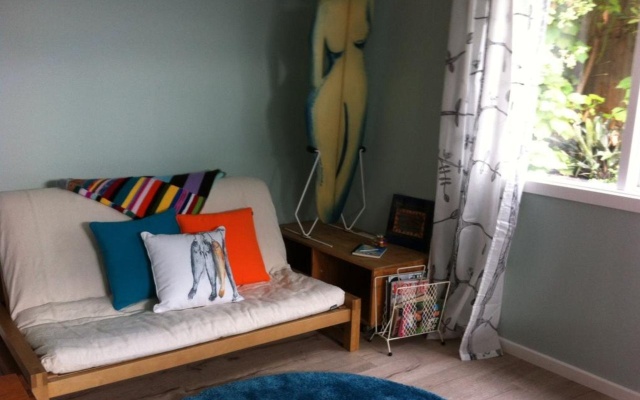 Sea Salt Bnb – Guest Rooms – Melbourne