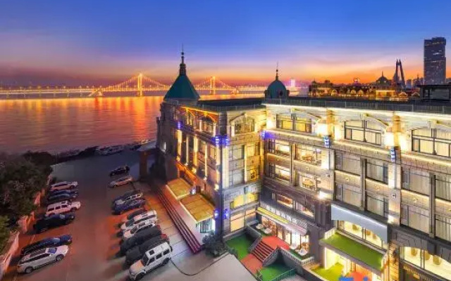 Dalian Huating Taihe Hotel (Xinghai Square Branch)
