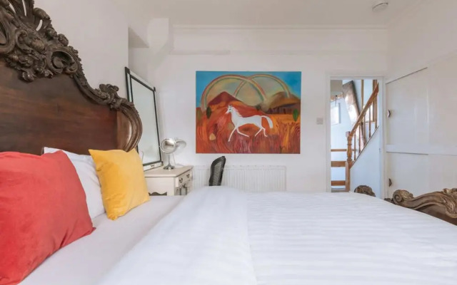 Vibrant & Eclectic 3 Bedroom Flat - Bedminster, Bristol!