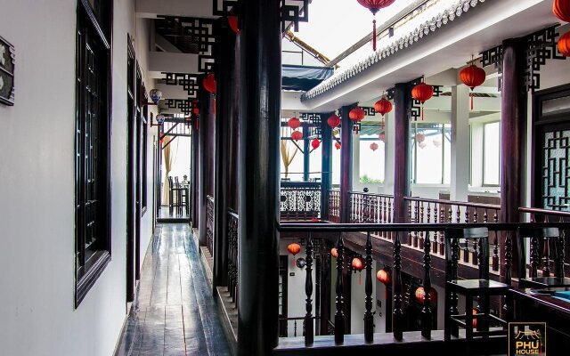 Phu House Hostel