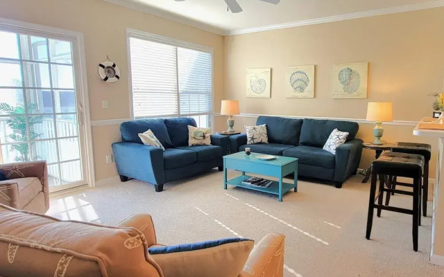 Sandy Bottom Circle 6301