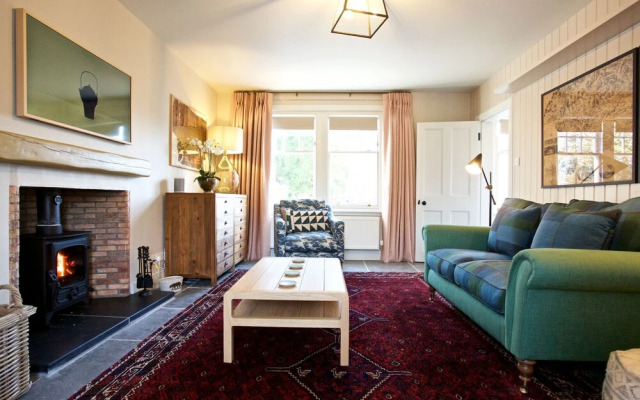 Ross Lodge