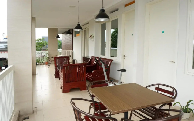 OYO 493 Permata Jingga AA 19 Boutique Syariah