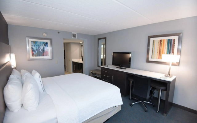 Fairfield Inn and Suites by Marriott Atlanta Airport North